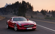  Mercedes-Benz SLS      